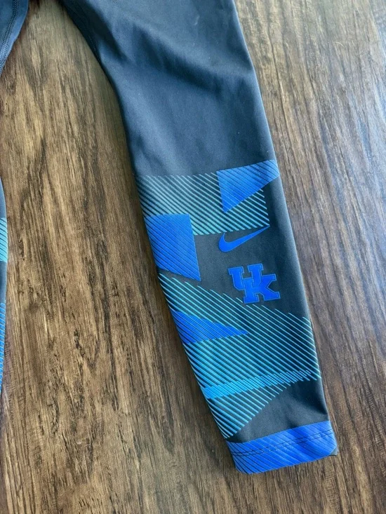 Nike Black Leggings with Kentucky Blue Graphic Lower Legs - Picture 2 of 11